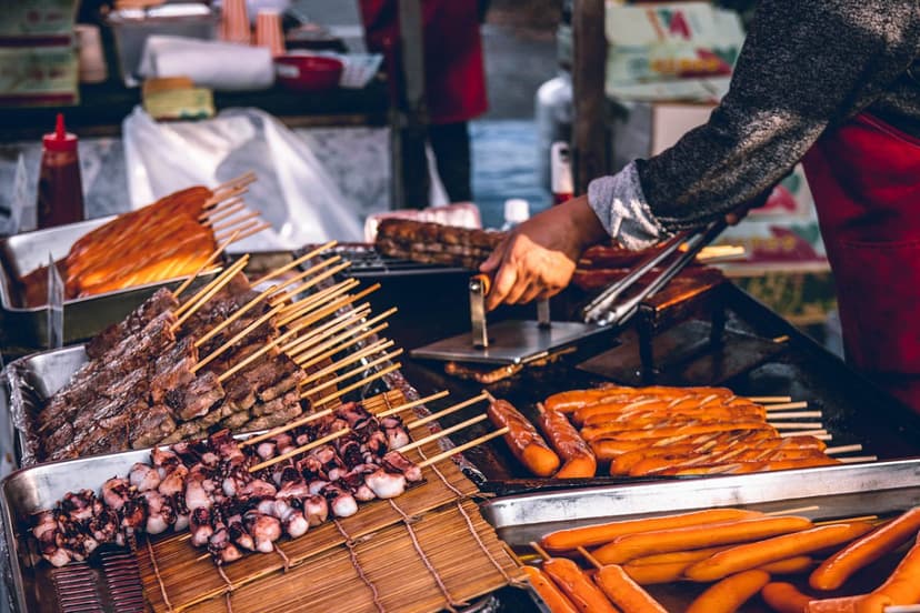 Discovering Japan&#8217;s Culinary Heart: A Guide to Unforgettable Street Food Adventures