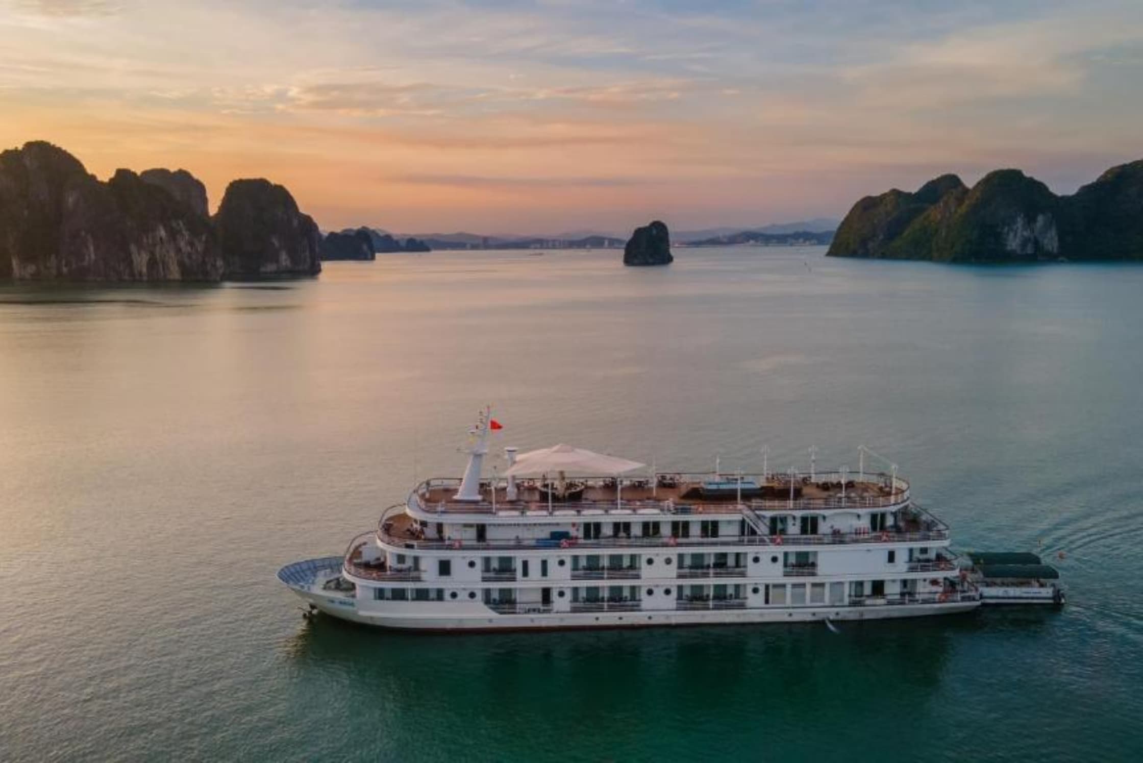Du Thuyền Paradise Elegance Tour Trọn Gói 2 Ngày 1 Đêm