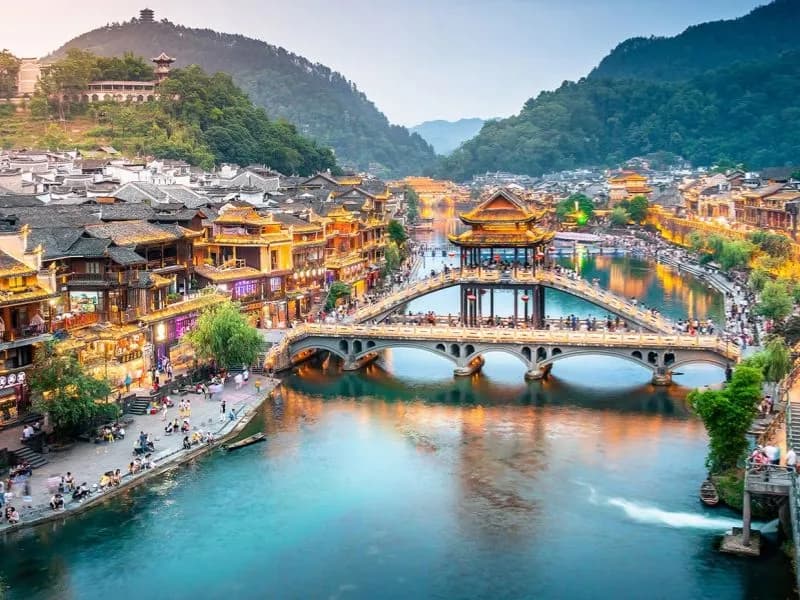Tour Trung Quốc | Nghi Xương - Trương Gia Giới - Phượng Hoàng Cổ Trấn 6 ngày 5 đêm