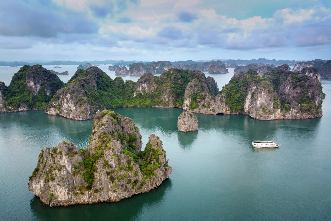 Du Thuyền Paradise Elegance Tour Trọn Gói 2 Ngày 1 Đêm