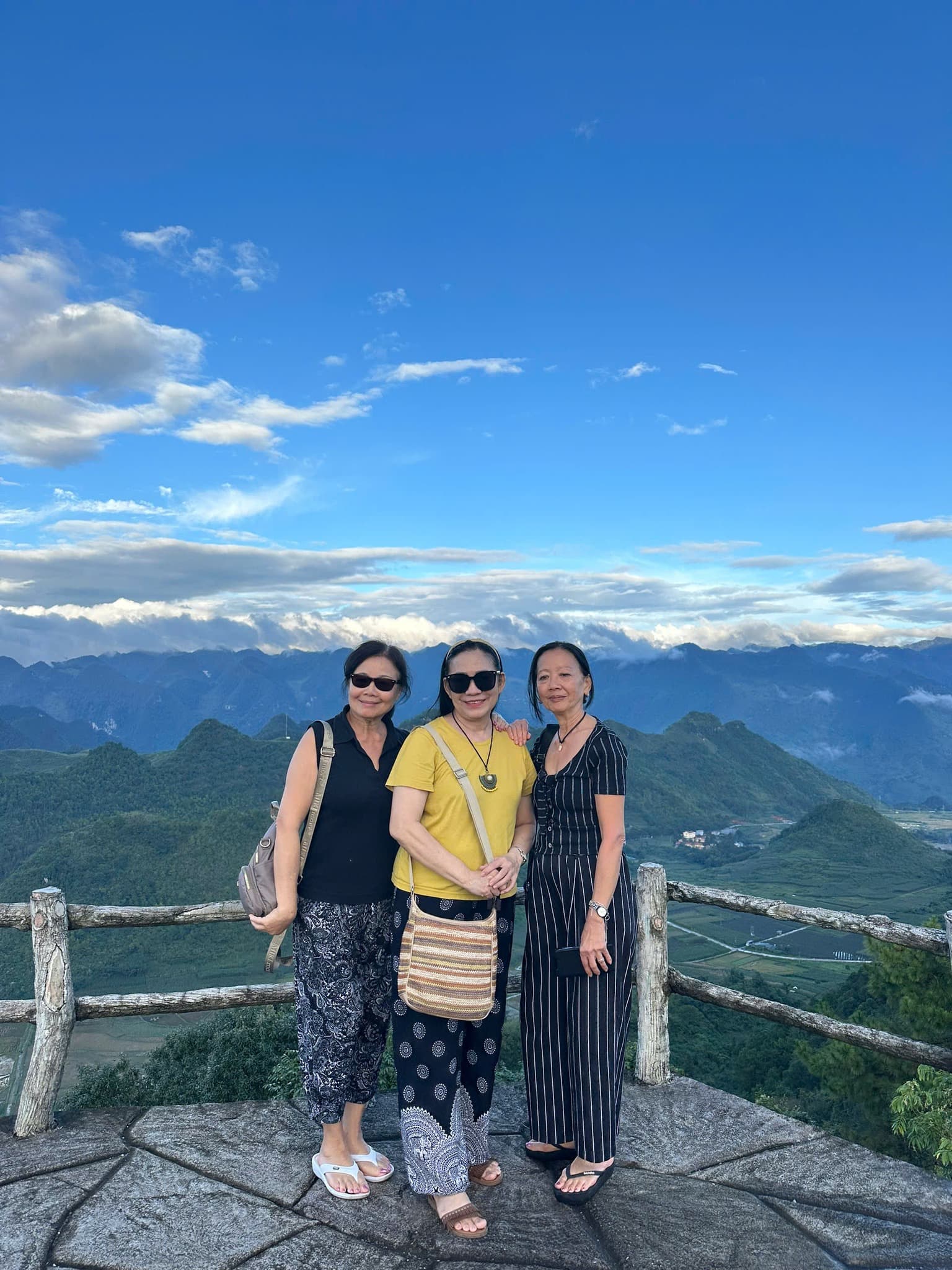 HÀ NỘI  - HÀ GIANG  CAO NGUYÊN ĐÁ HÙNG VĨ