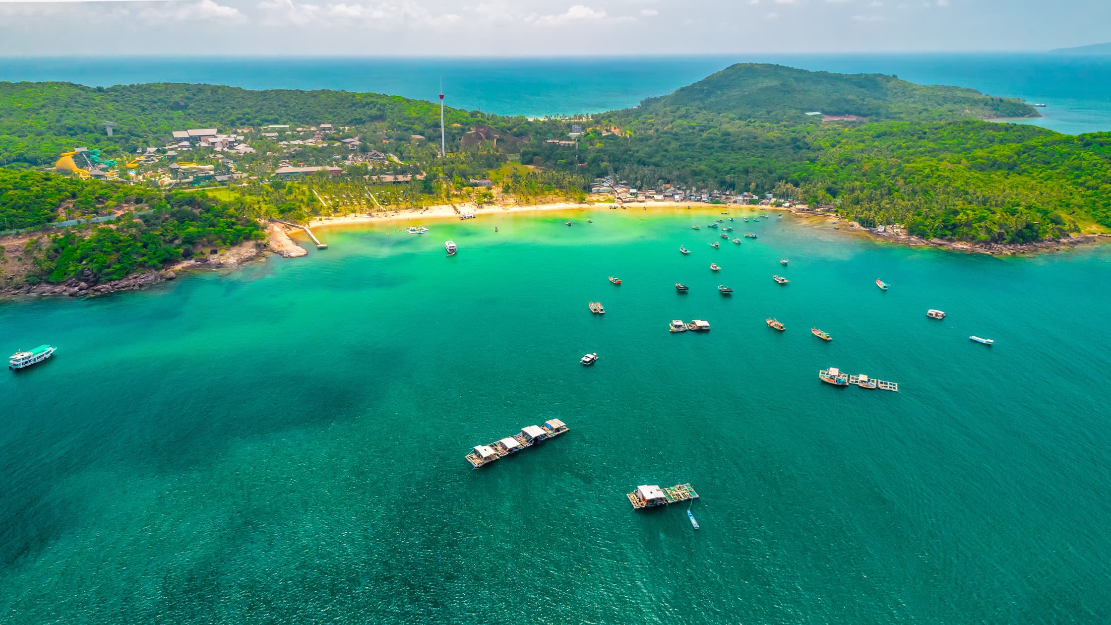 5d-gday-beautiful-vietnam-with-phu-quoc-island-vinpearl-complex-by-vietnam-airlines