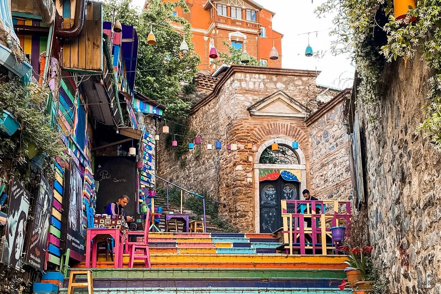 Istanbul in a Day: Sultanahmet, Balat, Bazaars & Bosphorus Cruise
