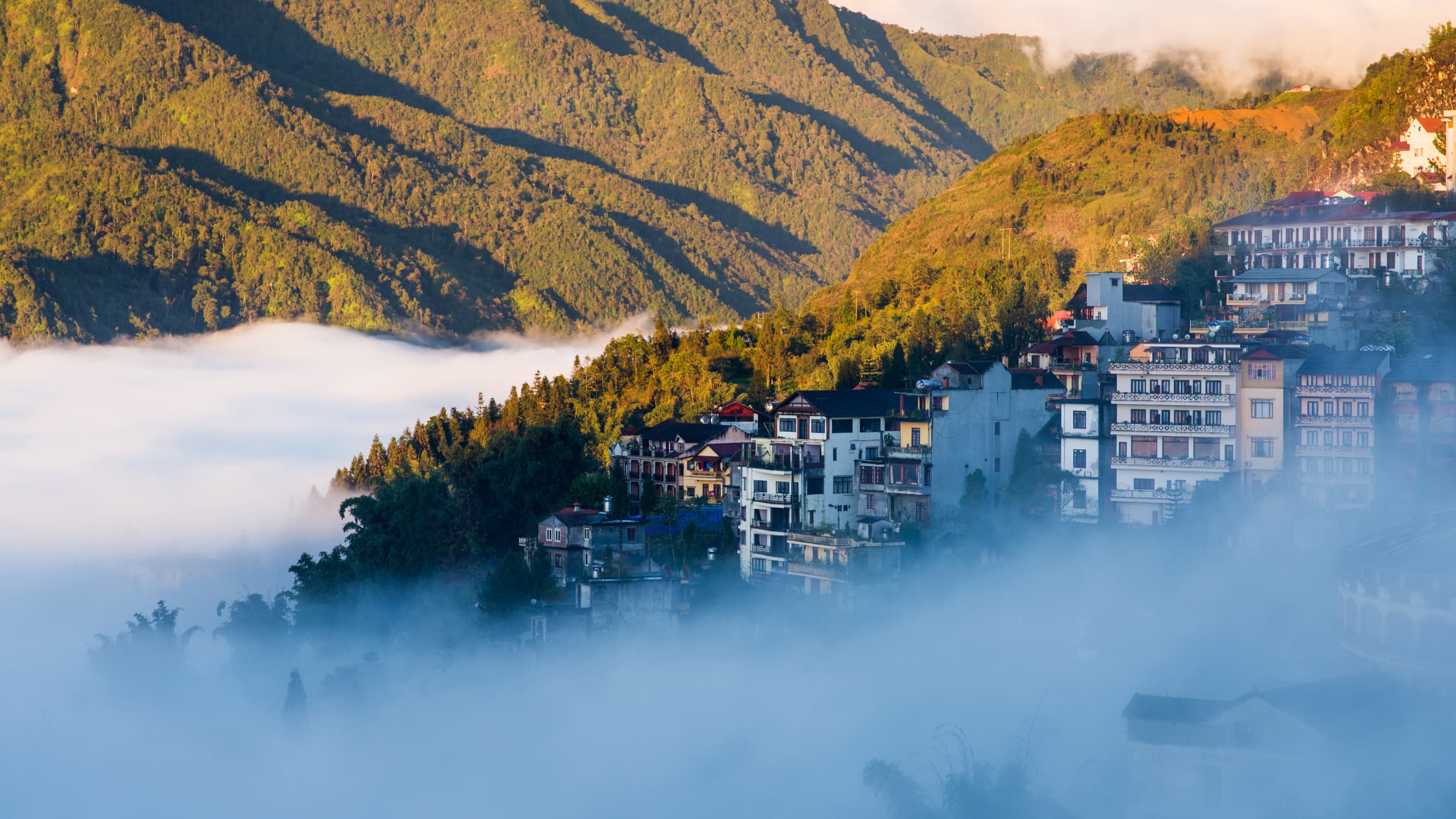 EXPLORE VIETNAM DANANG + SAPA & HALONG BAY 9D/8N By Viet Jet