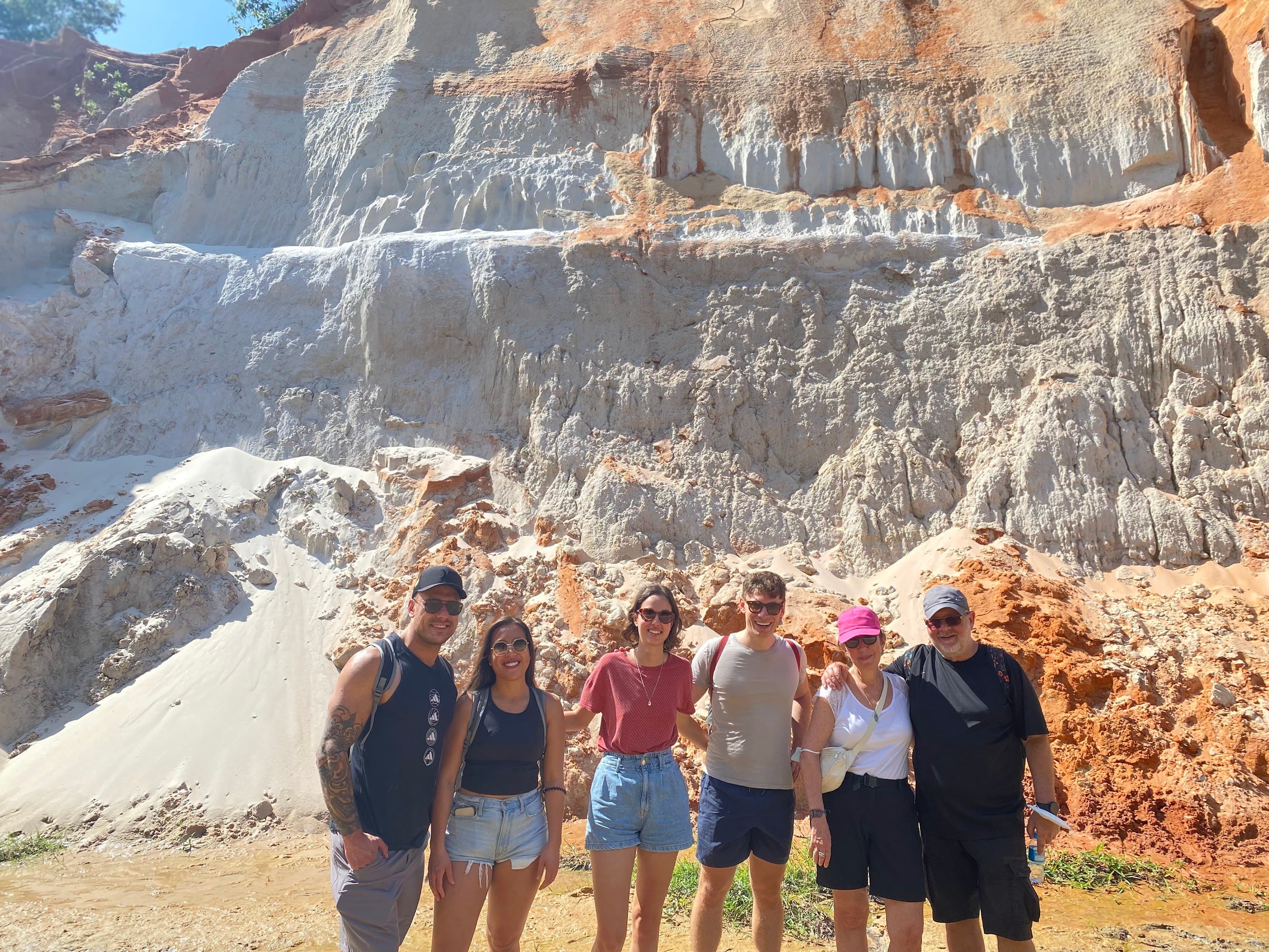 mui-ne-sand-dunes-jeep-tour