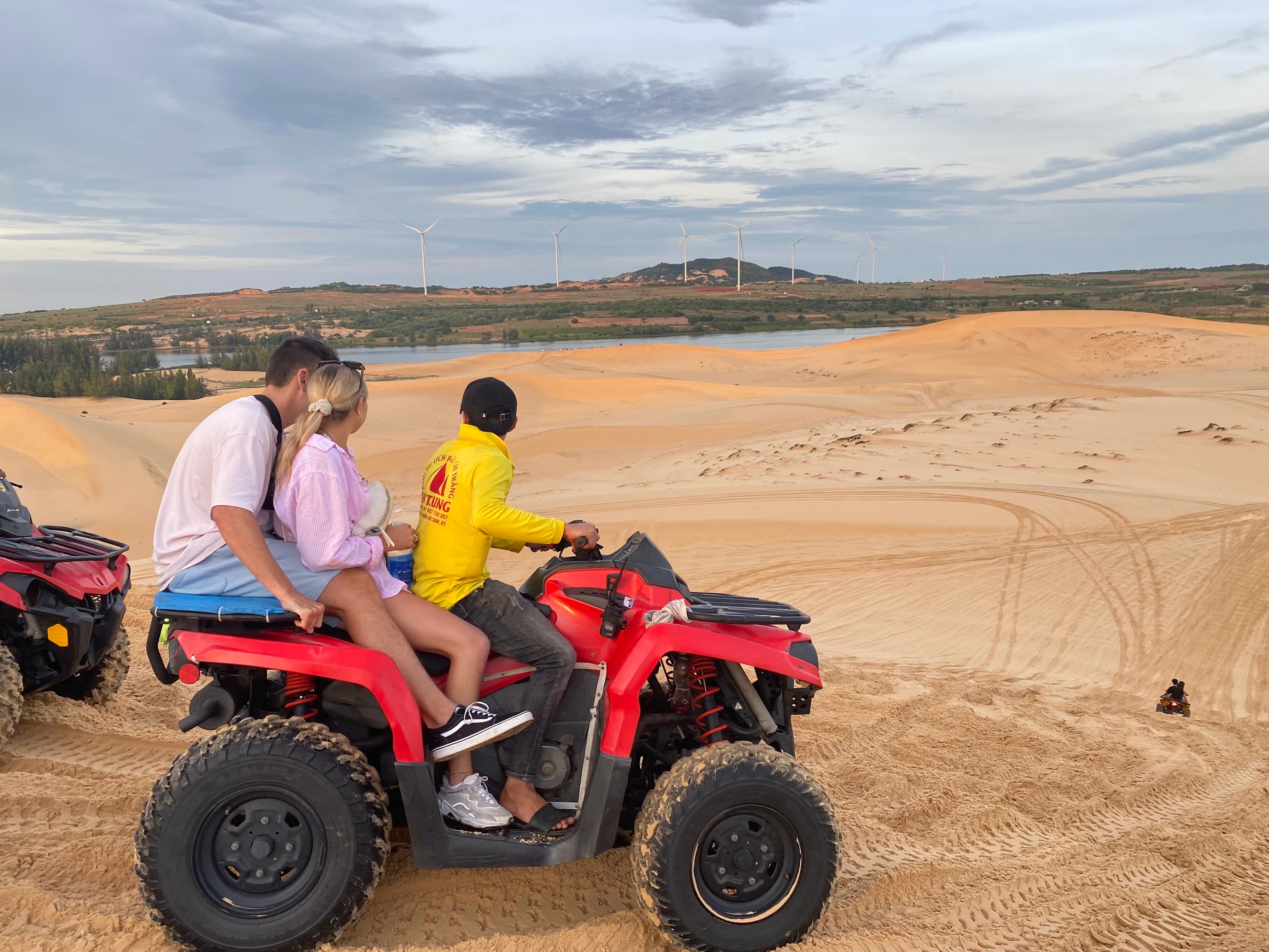 Mui Ne Sand Dunes Jeep Tour