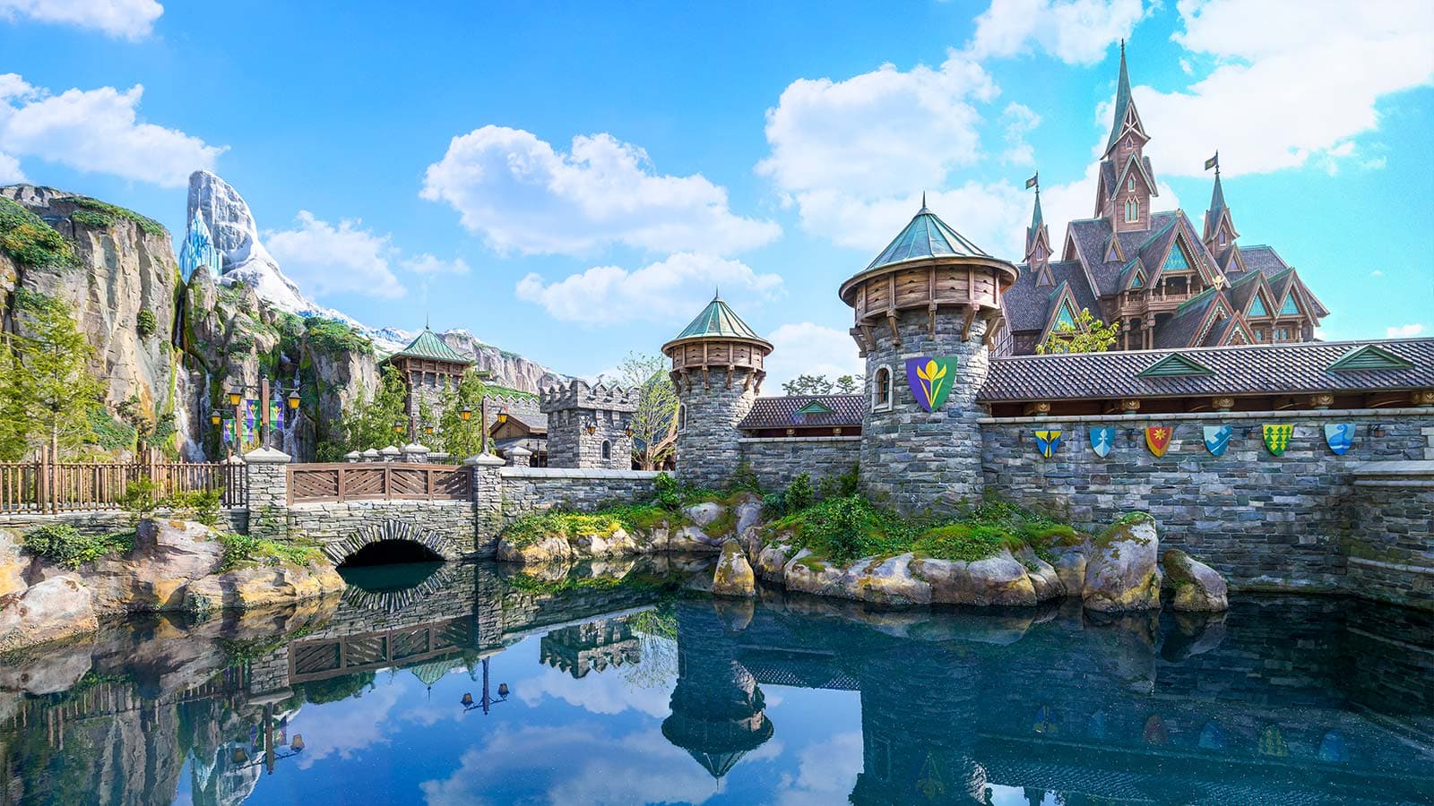 GDAY JAPAN SPECIAL + TOKYO DISNEYSEA & UNIVERSAL STUDIOS JAPAN