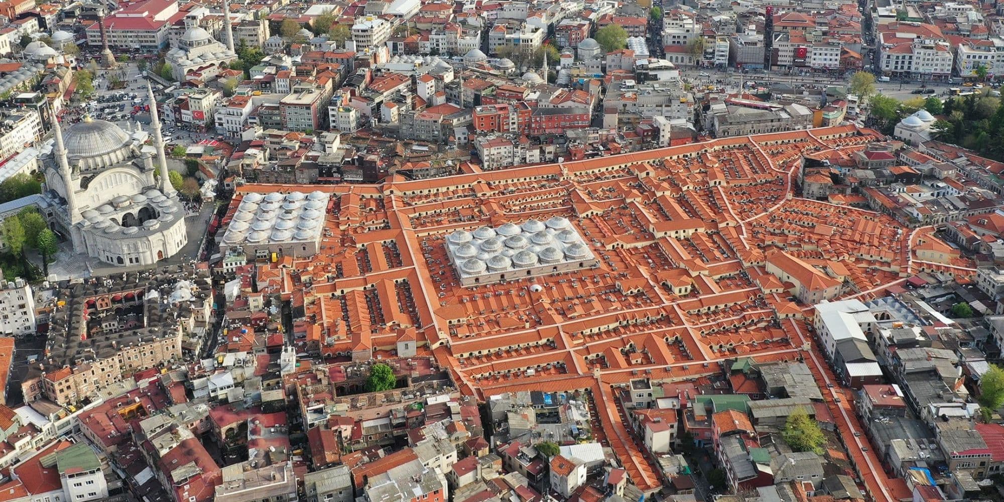 Istanbul in a Day: Sultanahmet, Balat, Bazaars & Bosphorus Cruise