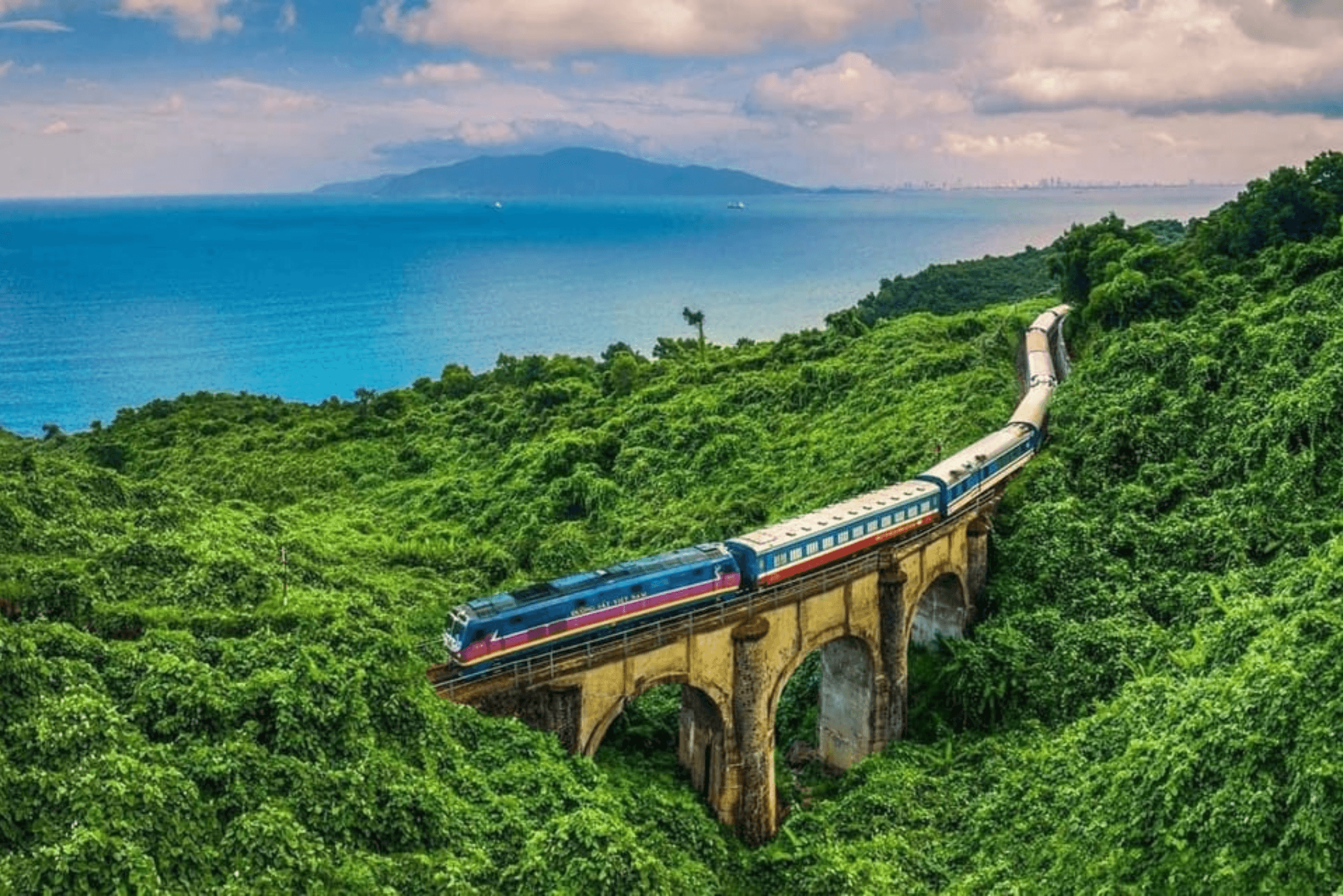 Tour Trong Ngày Từ Đà Nẵng: Tham Quan Cố Đô Huế, Tàu Hỏa Đèo Hải Vân & Bữa Trưa