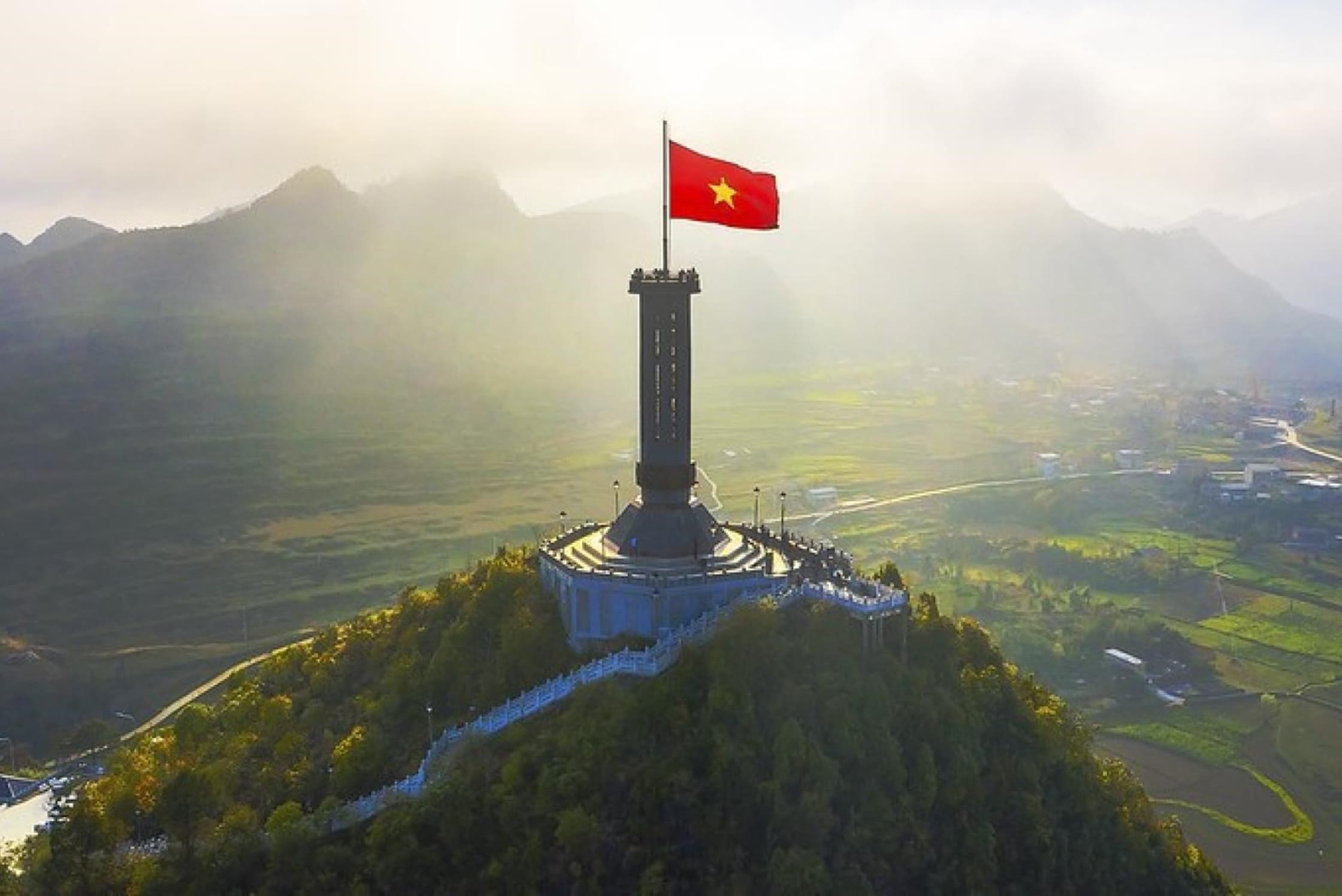 Hà Giang Tour Trọn Gói 3 Ngày 2 Đêm: Khám Phá Cao Nguyên Đá Hùng Vĩ