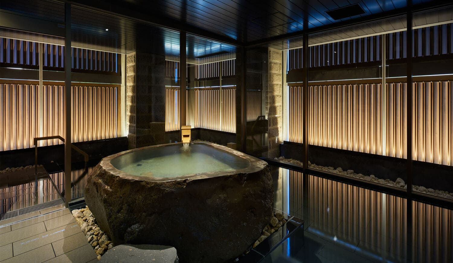 TOKYO - ASAHIKAWA - SAPPORO - OTARU