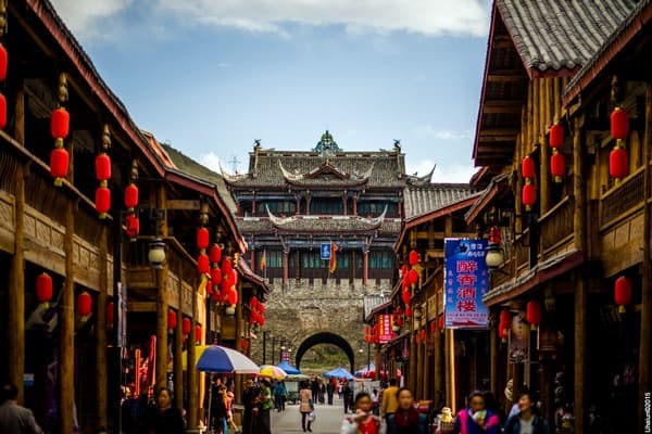 Tour Trung Quốc:Thành Đô - Cửu Trại Câu - Lạc Sơn 6N5Đ 