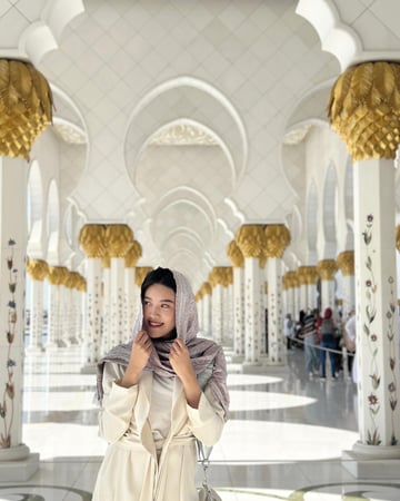 CHRISTMAS IN DUBAI - Image - 1335