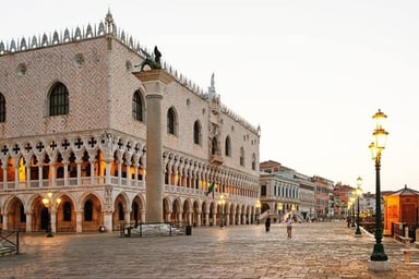 Timeless Venice: Complete City Tour with Local Guide - Image - 1702