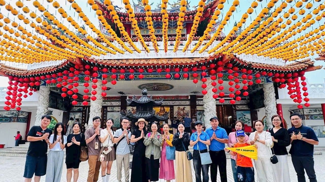 SINGAPORE - MALAYSIA - INDONESIA 6 NGÀY 5 ĐÊM