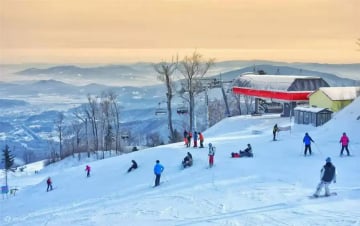 [TOUR NO SHOPPING] HÀ NỘI - CÁP NHĨ TÂN – LÀNG TUYẾT HƯƠNG  – CÁT LÂM – TRƯỢT TUYẾT 6 NGÀY 5 ĐÊM - Image - 3377
