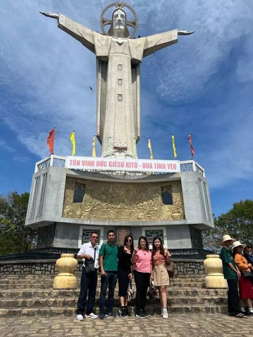 VUNG TAU FULL-DAY TRIP:  BEACH, CULTURE & SIGHTSEEING