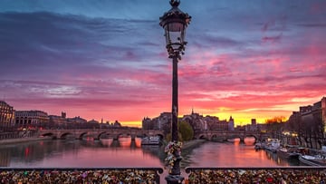 France and Switzerland: Eiffel Tower – Rhine Falls – Zurich (8 Days) - Image - 10145