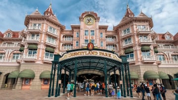 France and Switzerland: Eiffel Tower – Rhine Falls – Zurich (8 Days) - Image - 10129