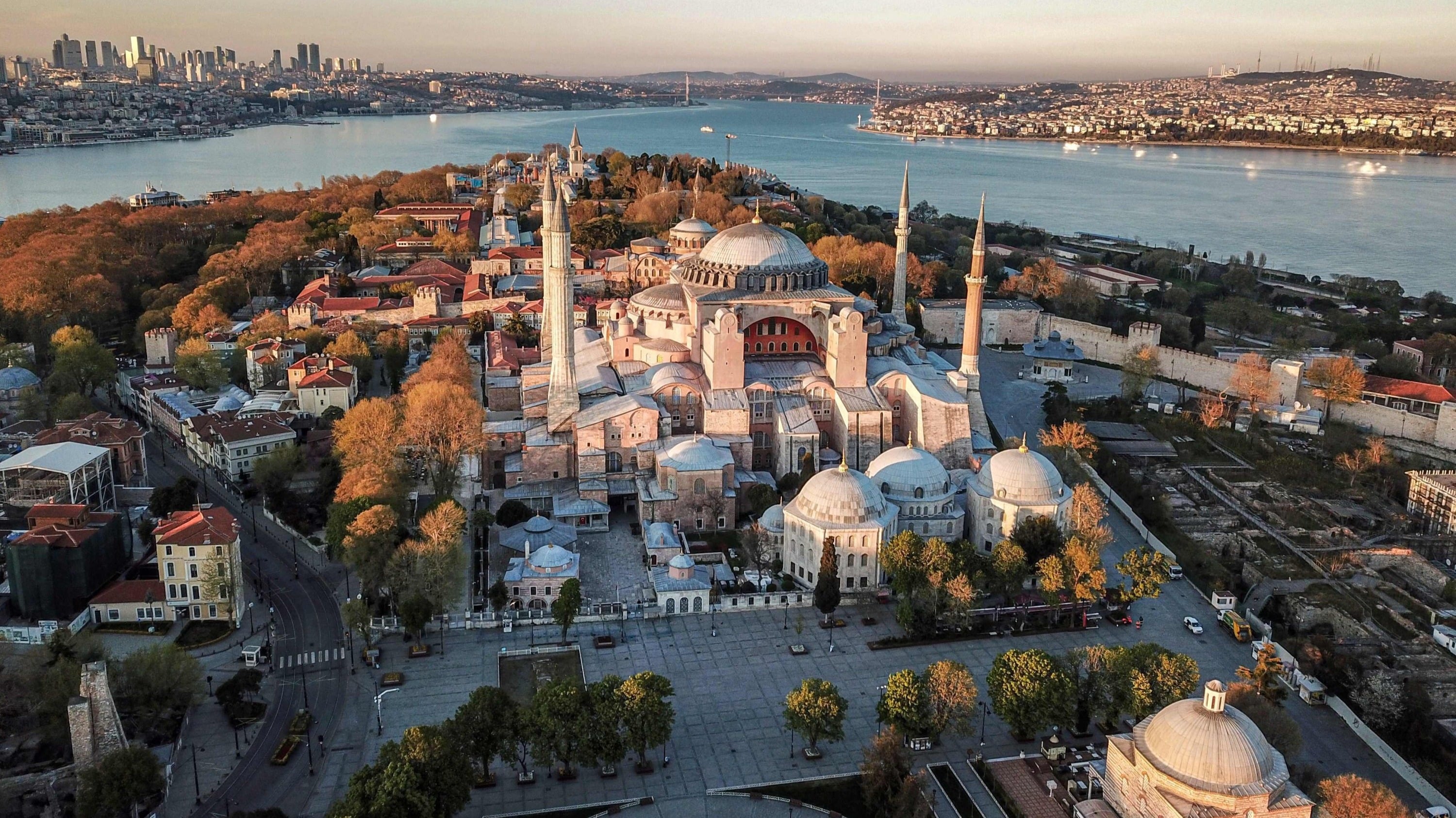 HÀNH TRÌNH THỔ NHĨ KỲ 8N7Đ: ISTANBUL - CANAKKALE - IZMIR - KUSADASI - PAMUKKALE - KONYA - CAPPADOCIA