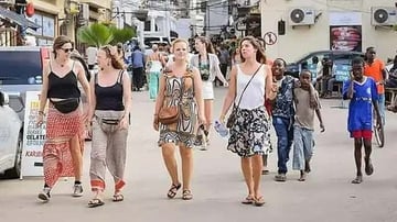 Mombasa: City Sightseeing Guided Walking Tour With A Tuk Tuk Ride. - Image - 8804