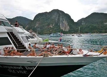 Phi Phi Island Tour By Big Boat Economy Seat Excl National Park - SIC Van Transfer with lunch - Image - 1978
