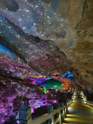 PHƯỢNG HOÀNG CỔ TRẤN – TRƯƠNG GIA GIỚI – ÂN THI - Image - 2451