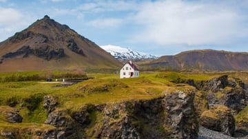 Iceland Discovery: Þingvellir National Park – Vatnshellir Cave – South Coast (8 Days) - Image - 10916