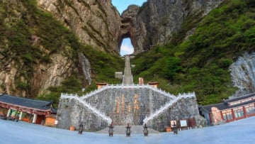 Tour Trung Quốc | Nghi Xương - Trương Gia Giới - Phượng Hoàng Cổ Trấn 6 ngày 5 đêm - Image - 788