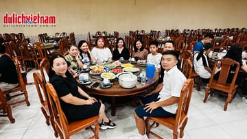 Tour Thái Lan 5N4Đ: HCM - Bangkok - Pattaya - Chợ Nổi - Quần Thể SuanThai Độc Đáo - Trải Nghiệm Cưỡi Voi, Tặng Massage + Xôi Xoài + Hotel 4* - Image - 4818