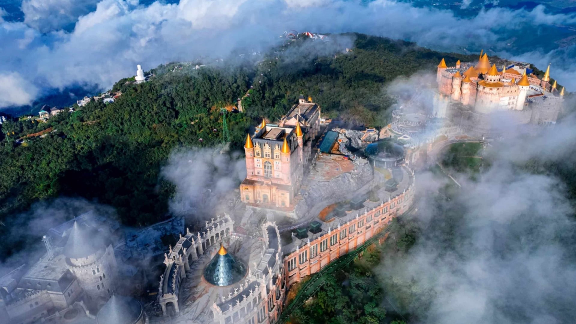 Xe Bus Đà Nẵng đến Bà Nà Hills (Khứ hồi)