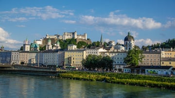 16 Hari Ziarah Katolik dari Indonesia: Warsaw – Prague – Budapest – Vienna - Image - 10976