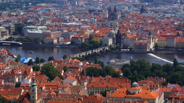 16 Hari Ziarah Katolik dari Indonesia: Warsaw – Prague – Budapest – Vienna - Image - 10975