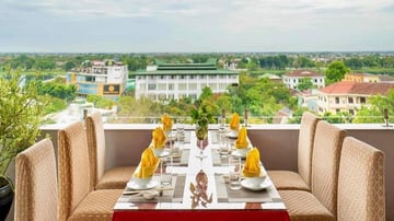 Tour Du Lịch Miền Trung 4N3Đ: HCM - Đà Nẵng - Bà Nà - Hội An - Huế - Quảng Bình, Vé Máy Bay Khứ Hồi + KS 4*, T5 hàng tuần - Image - 6050