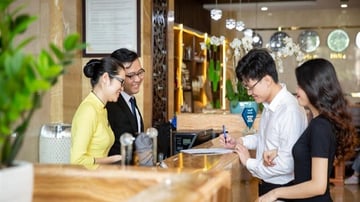 Tour Du Lịch Miền Trung 4N3Đ: HCM - Đà Nẵng - Bà Nà - Hội An - Huế - Quảng Bình, Vé Máy Bay Khứ Hồi + KS 4*, T5 hàng tuần - Image - 6070