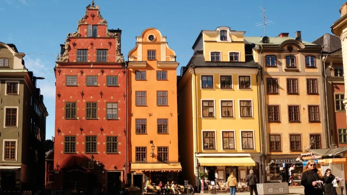 Grand Europe: London – Brussels – Amsterdam – Paris (9 Days) - Image - 10363