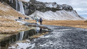 Iceland Discovery: Þingvellir National Park – Vatnshellir Cave – South Coast (8 Days) - Image - 10918